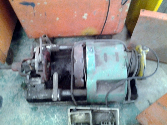 ขาย !!  ตัวต๊าปเกลียว rex  3"