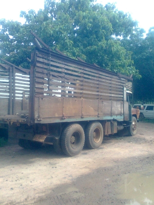 ขายสิบล้อหัวยาวสองเพลาใหญ่ตามสภาพราคาถูก