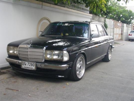 ขายเบนซ์W123เครื่องJเกียร์AUTOพวงมาลัยPOWERสีใหม่ช่วงล่างใหม่แม็ก17"lorinserแท้3ชิ้น