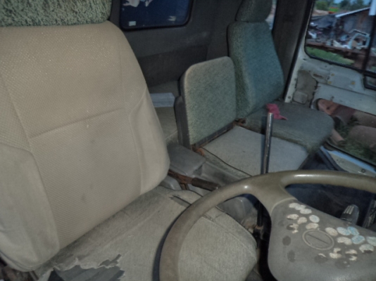 ขายรถ6ล้อฮีโน่FF1J เครื่อง210แรง ช่วงยาว 7.50  เอกสารพร้อมโอน