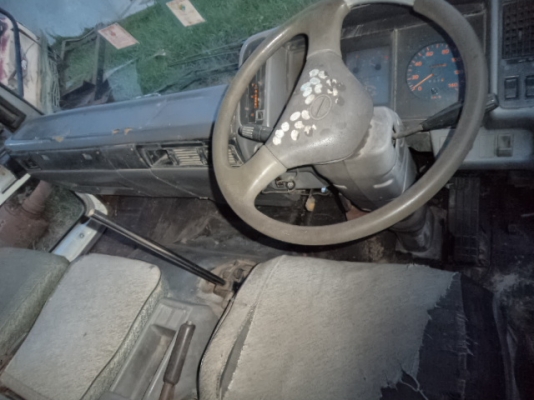 ขายรถ6ล้อฮีโน่FF1J เครื่อง210แรง ช่วงยาว 7.50  เอกสารพร้อมโอน