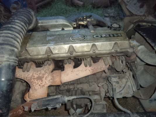 ขายรถ6ล้อฮีโน่FF1J เครื่อง210แรง ช่วงยาว 7.50  เอกสารพร้อมโอน