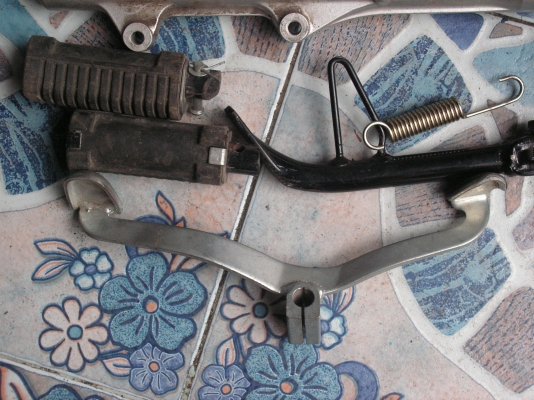 ชิ้นส่วนของเวฟ125ครับ ชิ้นส่วนของเวฟ125ครับ