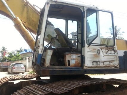 ขายรถแบ็คโฮ Komatsu PC200-5 ตามสภาพ พร้อมเอกสารเล่มทะเบียน ขายรถแบ็คโฮ Komatsu PC200-5 ตามสภาพ พร้อมเอกสารเล่มทะเบียน