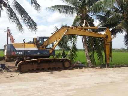 ขายรถแบ็คโฮ Komatsu PC200-5 ตามสภาพ พร้อมเอกสารเล่มทะเบียน
