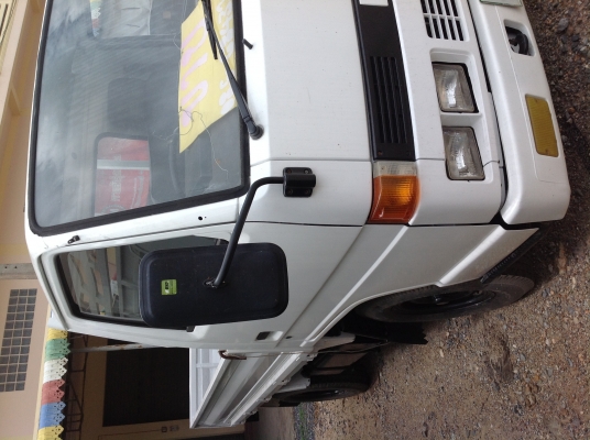 รถบรรทุก 4 ล้อ บรรทัด ISUZU สีขาว ไม่ติดเวลา เครื่อง 4JBI เลขตัวรถ NHR54C  88 แรงม้า. 2772 cc ขาย 255,000 ราคาต่อลองกันได้ เจ้าของรถขายเอง มีเล่มพร้อมโอน รถพร้อมใช้งานทันที ครัดซีไม่ผุ