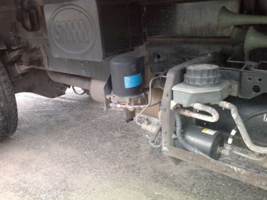 รถฮีโน่ 6 ล้อดั้ม 220 แรงม้า ปี 51  สนใจติดต่อ 081 - 6079515