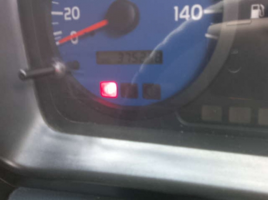 รถฮีโน่ 6 ล้อดั้ม 220 แรงม้า ปี 51  สนใจติดต่อ 081 - 6079515