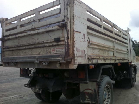 รถฮีโน่ 6 ล้อดั้ม 220 แรงม้า ปี 51  สนใจติดต่อ 081 - 6079515