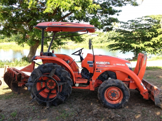 ขาย คูโบต้า 3608 สวยสีเดิมๆ เครื่องแน่น(มีรถส่งให้ราคาไม่แพง)