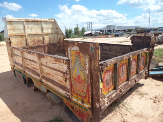 ขายกะบะดั้มเป็นของรถ6ล้ออีซูซุร็อก  ยาว 3.70