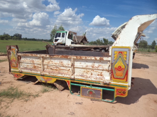 ขายกะบะดั้มเป็นของรถ6ล้ออีซูซุร็อก  ยาว 3.70