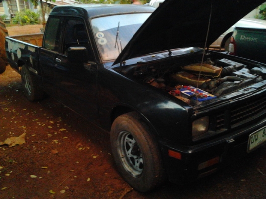 ขาย กระบะแค็ปISUZU KB 2500 มังกรทอง ปี86 เครื่องเดิม85HP ใส่ครอบไอดีของ87 เครื่องดีติดง่าย ช่วงล่างแน่น คัสซีสวยมากไม่มีผุไม่มีดามเลย กระบะไม่ผุ หัวเก๋งดี ภายในดีคอนโซลครบ กำลังเก็บสีกระบะ ยางดี4เส้น ทะเบียนเต็ม เอกสารพร้อมโอน พร้อมใช้ พร้อลุยงาน ราคาต่อร