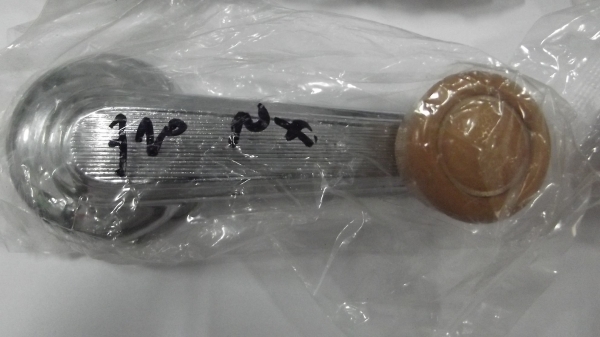 มือหมุนกระจก ดัทสัน datsun 720