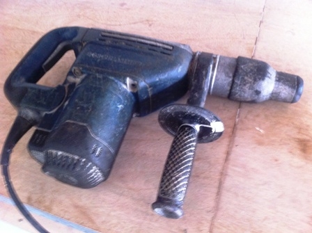 สกัดBOSCHรุ่นD-70745ขนาดใหญ่ ปรับกระแทก เจาะกระแทกได้