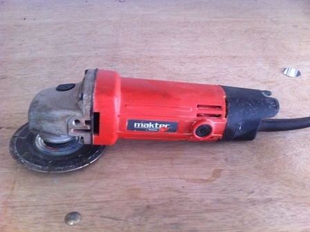 เครื่องเจียรไฟฟ้า Maktec รุ่น MT954 สภาพใหม่ ราคาถูก