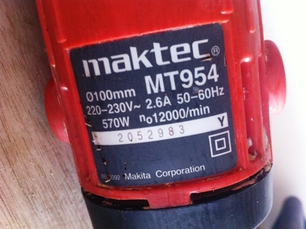 เครื่องเจียรไฟฟ้า Maktec รุ่น MT954 สภาพใหม่ ราคาถูก เครื่องเจียรไฟฟ้า Maktec รุ่น MT954 สภาพใหม่ ราคาถูก