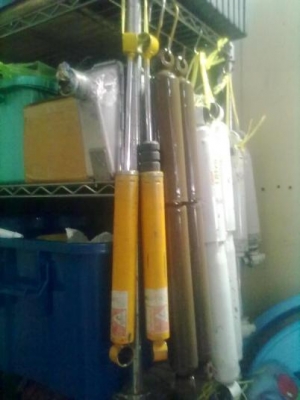 ขายโช้คอั๊พ แก็สน้ำมัน หลายคู่