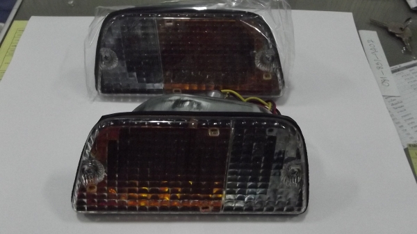 ไฟหรี่หน้า ดัทสัน datsun 620 ช้างเหยียบ