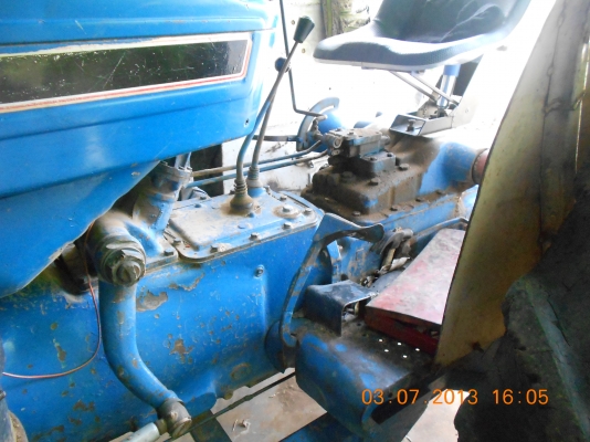 ขายรถแทรกเตอร์ ฟอร์ด ขายรถแทรกเตอร์ ฟอร์ด