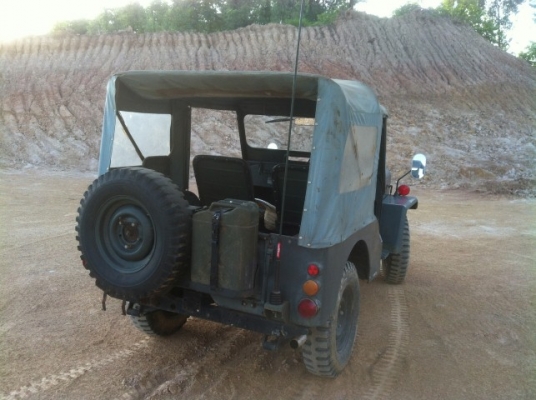 ................ยังขายอยู่ครับ..................................ขายรถ  Jeep ทหาร mitsubishi