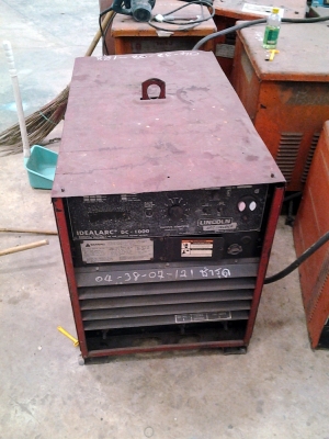 ขาย !  ตู้เชื่อมใหญ่  ของ usa  ยี่ห้อ  idealarc  dc1000