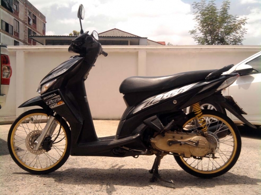 ขออนุญาติขาย Honda Click Combi Brake มือเดียว สีดำ