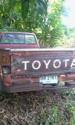 ขายโตโยต้าฮีโร่เดิมๆทะเบียนพร้อม32000บาทสีแดง