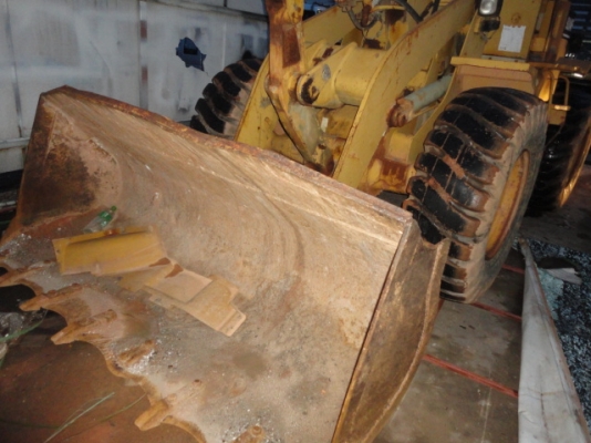 รถตักล้อยาง 924F รถตักล้อยาง 924F