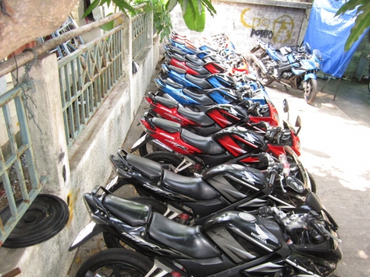 ยังไงก็ขาย CBR150ปี 50ขึ้น มีหลายคันให้เลือก ชุดโอนครบ