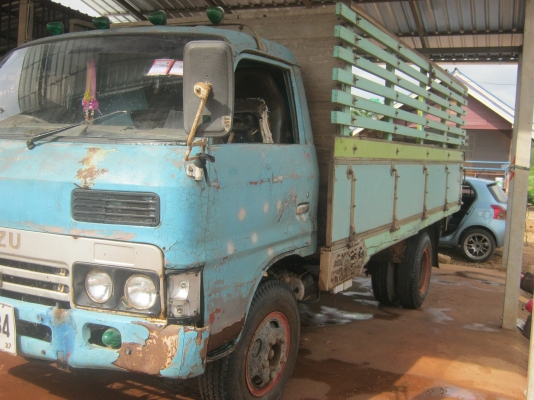 ขาย ISUZU KS - 110 แรง ลุงด่วนใช้เงิน ขาย ISUZU KS - 110 แรง ลุงด่วนใช้เงิน