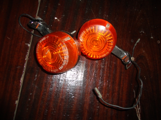 ขอบคุณพ.เสือครับขายไฟเลี้ยวแท้ SUZUKI K-125 M.1/M.4 แท้ สนใจโทร.081-005-8785