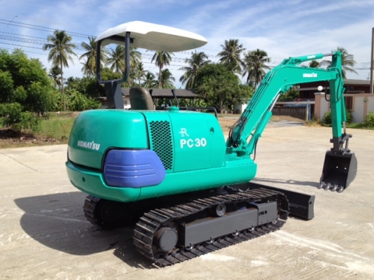 รถขุด KOMATSU PC30-7 ทำสีใหม่ นำเข้า มือสองจากญี่ปุ่นแท้ๆ