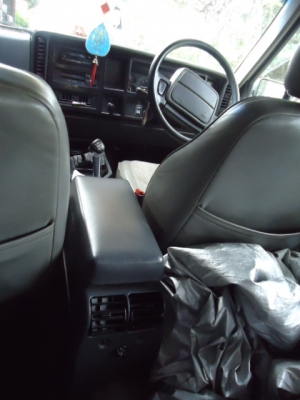 ขาย JEEP CHEROKEE 2.5 (2,500CC) MANUAL ปี97 สภาพดีเครื่องแน่นๆครับ เครื่องเดิมๆ พร้อมใช้งานครับ อยู่เชียงใหม่ ยางสี่เส้นใหม่ๆเลยครับ และสายพานใหม่ๆครับ ดูแลรักษาเครื่องยนต์ตลอด ขาย JEEP CHEROKEE 2.5 (2,500CC) MANUAL ปี97 สภาพดีเครื่องแน่นๆครับ เครื่องเดิมๆ พร้อมใช้งานครับ อยู่เชียงใหม่ ยางสี่เส้นใหม่ๆเลยครับ และสายพานใหม่ๆครับ ดูแลรักษาเครื่องยนต์ตลอด