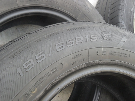 ยาง 195/65R15 สวยๆ 4 เส้น ราคา 1200 บาท