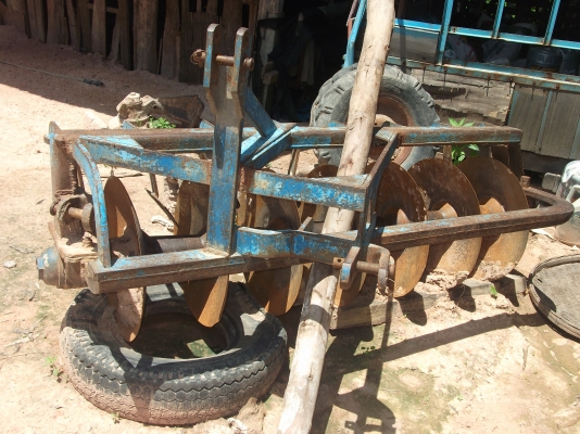 รถไถFORD รุ่น5000 77 เครือง T3 อุปกรณ์ผาน2ชุด สภาพสวยพร้อมใช้งาน เอกสารเล่มทะเบียน