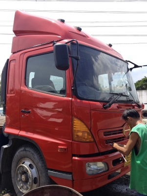 ขายรถบรรทุก 6 ล้อ ใหญ่ FG ยาว 7.2 เมตร ปี 46 ขายรถบรรทุก 6 ล้อ ใหญ่ FG ยาว 7.2 เมตร ปี 46