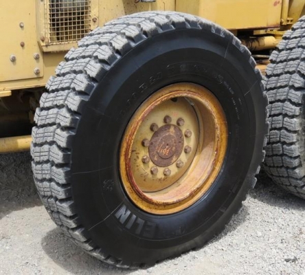 รถเกรด CATERPILLAR 140G ชั่วโมงน้อยซีเรียลสูง รถนอกนำเข้า จากอเมริกาสภาพดีมากๆๆๆ สมบูรณ์แบบ ติดต่อมานะ 085-9049669 รถเกรด CATERPILLAR 140G ชั่วโมงน้อยซีเรียลสูง รถนอกนำเข้า จากอเมริกาสภาพดีมากๆๆๆ สมบูรณ์แบบ ติดต่อมานะ 085-9049669