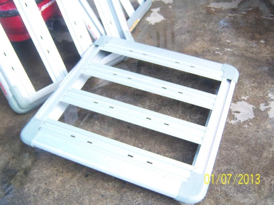 แร็คหลังคาแครี่บอย ขนาด 1 เมตร x 1 เมตร