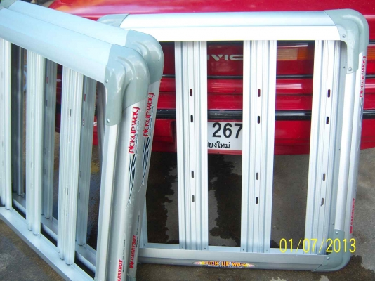 แร็คหลังคาแครี่บอย ขนาด 1 เมตร x 1 เมตร