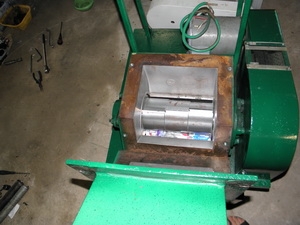 ต้องการขายเครื่องบดพลาสติกมือสองสภาพ พร้อมใช้ บดพลาสติกได้ทุกประเภทเครื่องยังใช้งานได้ปกติครับ เหมาะสำหรับท่านที่จะเปิดโรงบด