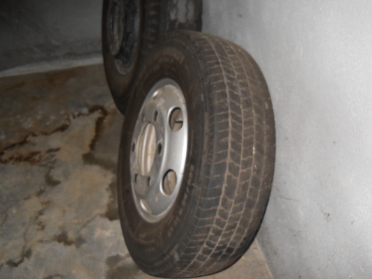 ขายรถหกล้ออีโน่ 150 เเรง  วิ่งได้  หมื่นกว้าพันกว่ากิโล  ราคาพอคุยได้ครับ