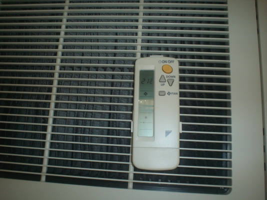 ขอบคุณครับทุกเสียงทุกสาย *** เฮียนิพลสุขสวัสดิ์ขอบคุณครับ***แอร์ไดกิ้น24000BTUสภาพเย็นเงียบ ยี่ห้อห้างแท้ราคา14000บาท