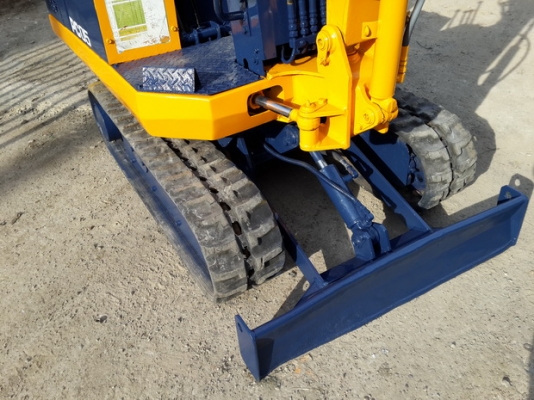 ขาย รถขุดเล็ก KOMATSU รุ่น PC05 แทร็กยาง มือสองญี่ปุ่น ขาย รถขุดเล็ก KOMATSU รุ่น PC05 แทร็กยาง มือสองญี่ปุ่น