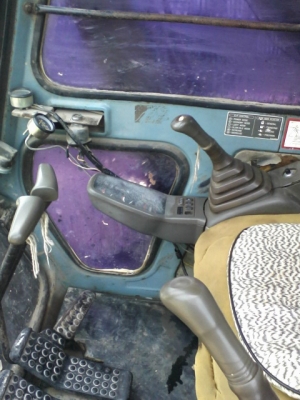 ขาย Hitachi EX200-3 ธรรมดา เอกสารซื้อ-ขาย ไฟฟ้าตัด   แอ่วแน่น ช่วงล่วงดี  รถอยู่ลำพูน โทร 081-8832260 คุณ อรรณพ