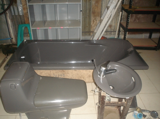 น้องรัตนะหนุ่มเมืองใต้**ขอบคุณครับ**สุขภัณฑ์  ตามที่เห็น   เป็นของมาตรฐาน  ยี่ห้อนิยม  เทรนดีมากๆๆ