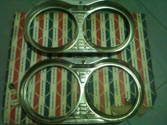 521 โลโก้ฝากระโปรงหน้าแท้เก่าเก็บญี่ปุ่น เหลือ 2 อันเหมา 2,500 พร้อมส่ง อะไหล่แท้เยอะ เช่น โลโก้ดัสสัน 1300 521 โลโก้ฝากระโปรงหน้าแท้เก่าเก็บญี่ปุ่น เหลือ 2 อันเหมา 2,500 พร้อมส่ง อะไหล่แท้เยอะ เช่น โลโก้ดัสสัน 1300