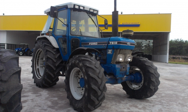 รถไถฟอร์ด 7810 สนใจติดต่อ 089-5285506