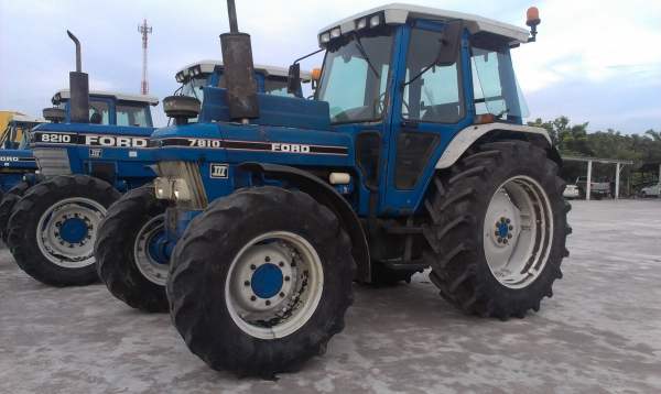 รถไถฟอร์ด 7810 สนใจติดต่อ 089-5285506