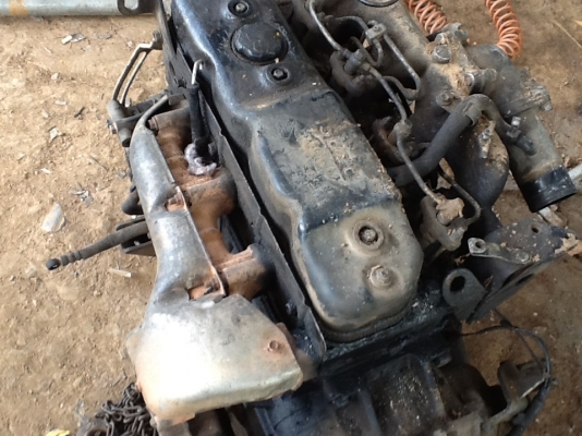 ขายด่วนเครื่อง 4BE1 พร้อมใช้งานปั้มแถวมีใบคลุมเครื่อง 110HPไม่มีเกียร์